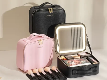 MAKEUP BAG WITH LED MIRROR