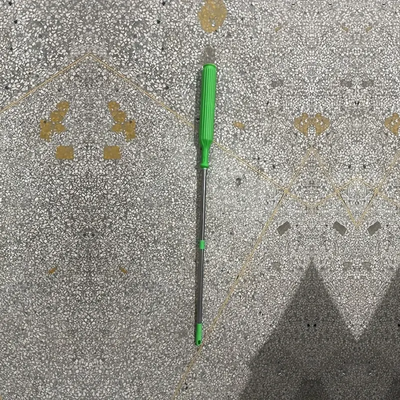 2887d498-3d80-4064-8d74-6815f212ca8f Hands-Free Mop with Green Handle & White Bucket - Image 5